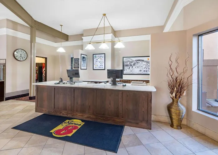 Motel Super 8 By Wyndham West By The River
