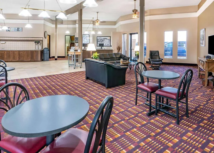 Super 8 By Wyndham West By The River Motel Casper