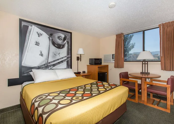 Super 8 By Wyndham West By The River 2* Casper