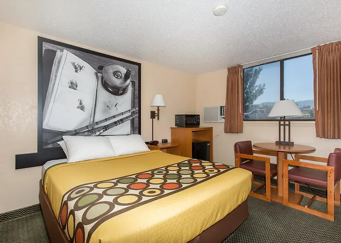 Motel Super 8 By Wyndham West By The River Casper