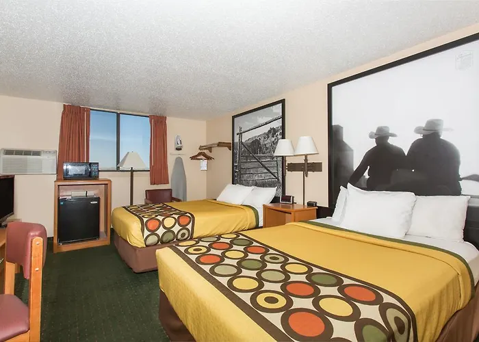 Super 8 By Wyndham West By The River Motel 2*